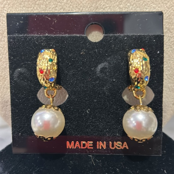 Vintage 80s Clip on Hoops with Round Pearl Drop Earrings- boutique - Picture 4 of 4